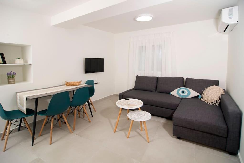 Apartmán G&K House Garden Messíni Exteriér fotografie